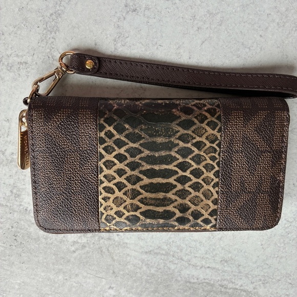 Michael Kors Chocolate Brown Wallet with Gold Hardware - Picture 3 of 9